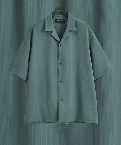 UNITED TOKYO（ユナイテッドトウキョウ）の「CORD PLEATS オープンカラーシャツ｜セットアップ着用可能（シャツ/ブラウス・メンズ・ライトブルーグレー/ダークグレー/ブラック/グレイッシュベージュ・1/2）」の4枚目の写真