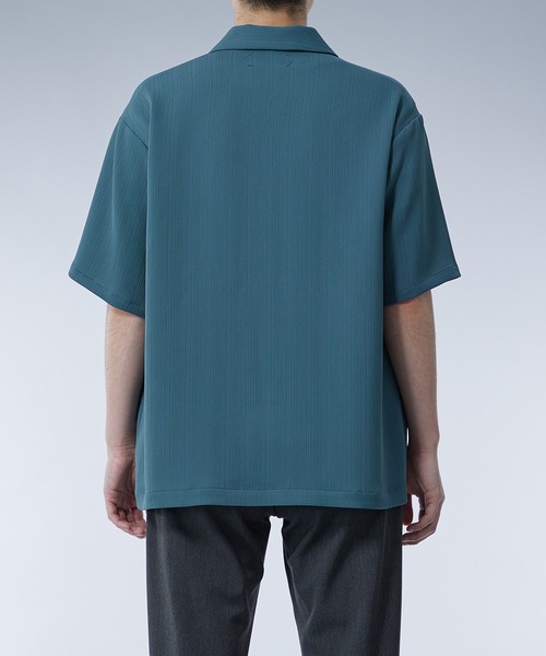 UNITED TOKYO（ユナイテッドトウキョウ）の「CORD PLEATS