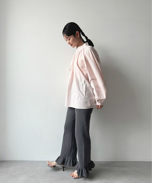 Olu.（オルドット）の「裾フリルニットパンツ（その他パンツ・レディース・チャコールグレー/アイボリー/ライトグレー・FREE）」の5枚目の写真