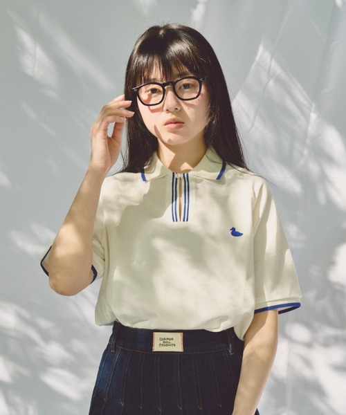 common gull products.（コモンガルプロダクツ）の「隙間のポロシャツ（ポロシャツ・レディース・アイボリー/レッド/ネイビー・MEDIUM/LARGE）」の2枚目の写真