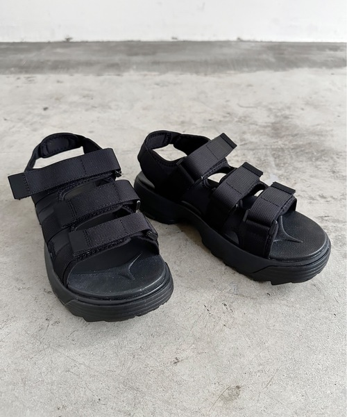 COMMON WARE(コモンウェアー)の「ST:GCP / Grand colony グランド コロニー / Recycled nylon 3BELT SANDAL リサイクルナイロン カバードベルト 厚底スポーツサンダル(サンダル・レディース・ブラック/ライトブラウン・L/M/S)」の8枚目の写真