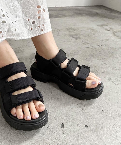 COMMON WARE(コモンウェアー)の「ST:GCP / Grand colony グランド コロニー / Recycled nylon 3BELT SANDAL リサイクルナイロン カバードベルト 厚底スポーツサンダル(サンダル・レディース・ブラック/ライトブラウン・L/M/S)」の5枚目の写真
