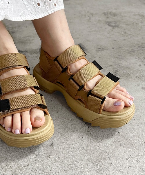 COMMON WARE(コモンウェアー)の「ST:GCP / Grand colony グランド コロニー / Recycled nylon 3BELT SANDAL リサイクルナイロン カバードベルト 厚底スポーツサンダル(サンダル・レディース・ブラック/ライトブラウン・L/M/S)」の14枚目の写真