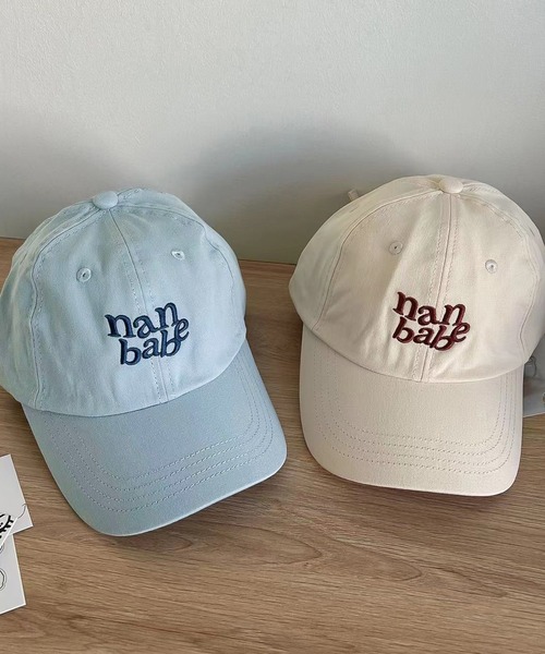 LAFFMO（ラフモ）の「レタリングロゴキャップ（キャップ・レディース・ピンク/モカ/オフホワイト/ブルー/ブラック・F）」の7枚目の写真