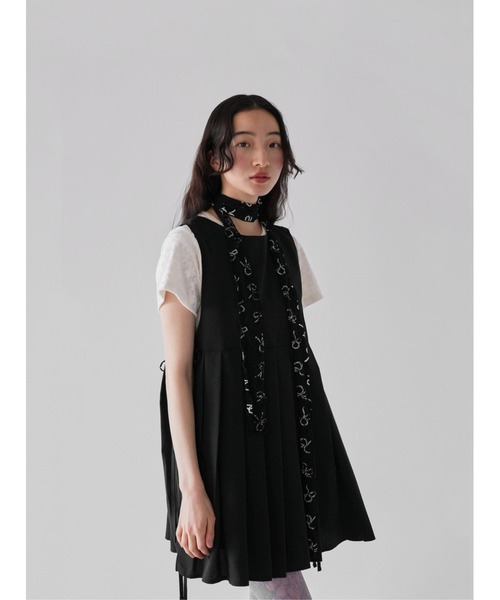 uenui ウニュイ sleeveless pleated vest グレー（uenui