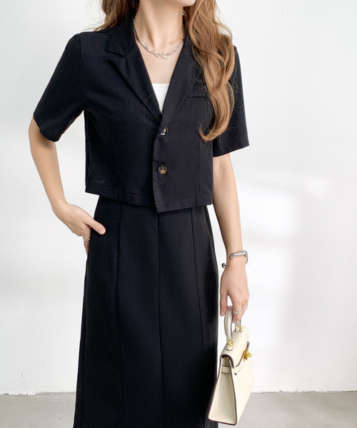 emi+（エミプラス）の「5分袖ショートジャケット＋バックゴムタイト