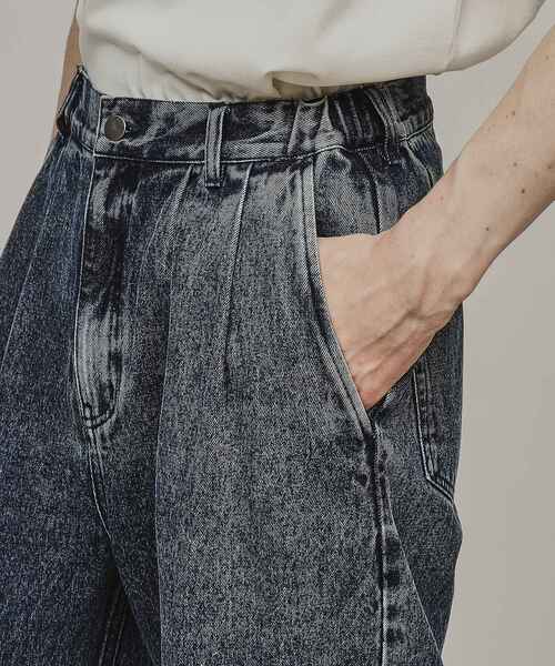 tk.TAKEO KIKUCHI（ティーケータケオキクチ）の「◆ケミカルウォッシュAラインワイドデニム（デニムパンツ・メンズ・チャコールグレー/ブルー・01/02/03）」の5枚目の写真