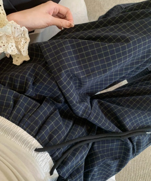 Vipoa（ヴィポア）の「チェックワイドレッグパンツ（その他パンツ・レディース・ブルー/ネイビー・FREE）」の4枚目の写真