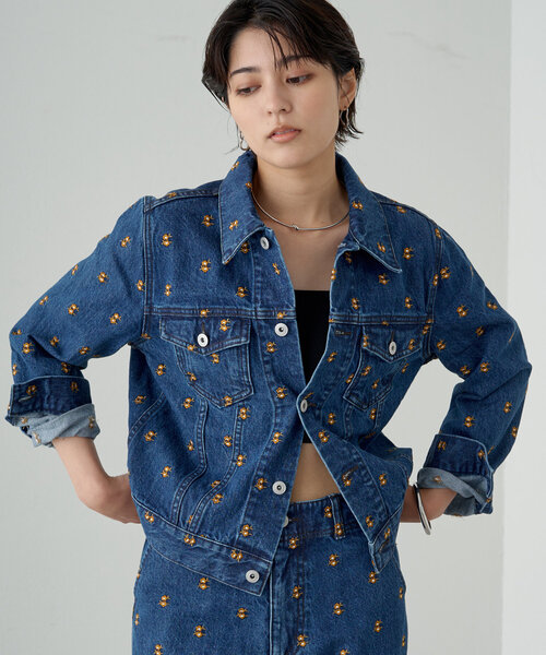 LOUNGEDRESS（ラウンジドレス）の「花柄刺繍デニムジャケット（デニムジャケット・レディース・ブルー/ブラック・FREE）」の21枚目の写真