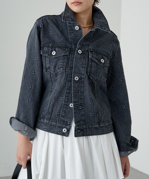 LOUNGEDRESS（ラウンジドレス）の「花柄刺繍デニムジャケット（デニムジャケット・レディース・ブルー/ブラック・FREE）」の2枚目の写真
