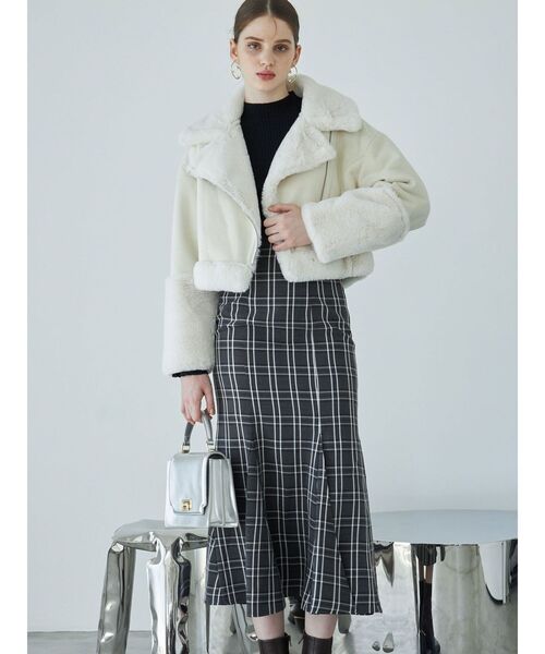 MERCURYDUO（マーキュリーデュオ）の「ロングフェイクファースリーブムートンジャケット（その他アウター・レディース・アイボリー・SMALL/MEDIUM）」の15枚目の写真