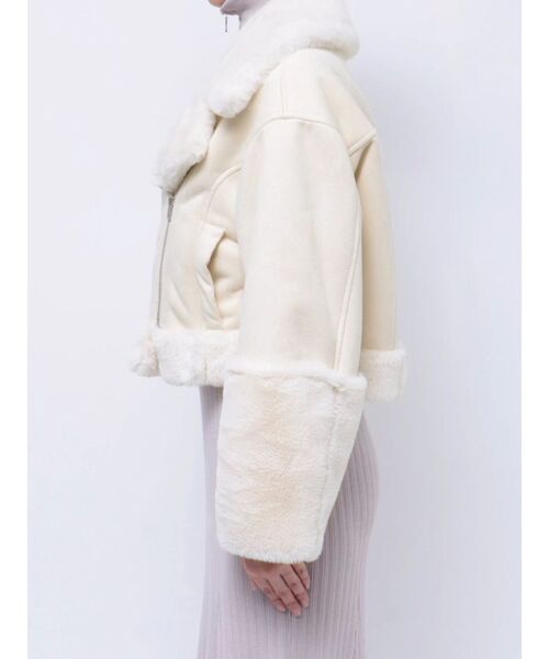 MERCURYDUO（マーキュリーデュオ）の「ロングフェイクファースリーブムートンジャケット（その他アウター・レディース・アイボリー・SMALL/MEDIUM）」の3枚目の写真