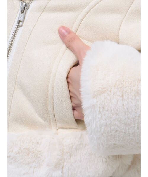 MERCURYDUO（マーキュリーデュオ）の「ロングフェイクファースリーブムートンジャケット（その他アウター・レディース・アイボリー・SMALL/MEDIUM）」の20枚目の写真