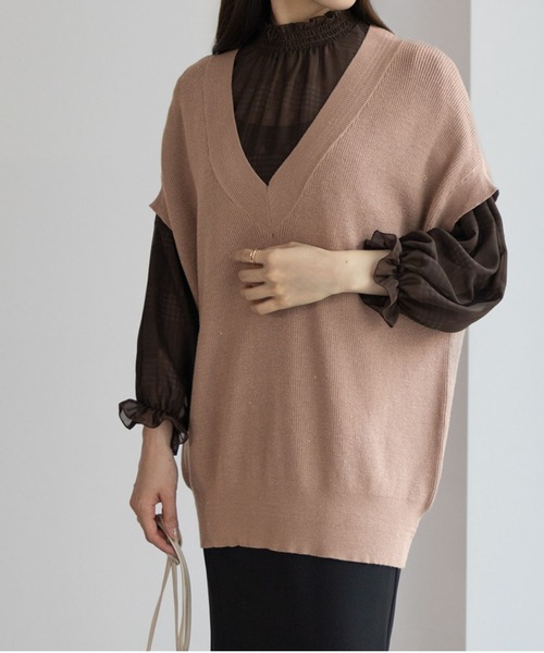 HusHusH（ハッシュアッシュ）の「HusHusH Vネックラメベスト（ベスト・レディース・ブラック/ブラウン系その他/グレイッシュベージュ・フリー）」の14枚目の写真