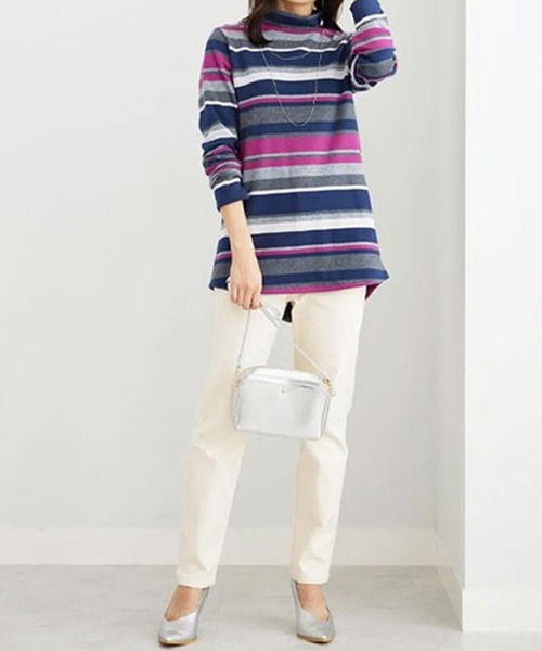 BELLUNA PLUS（ベルーナ）の「ふわふわ裏ファーハイネックプルオーバー（Tシャツ/カットソー・レディース・ブラック系/グリーン系/ピンク系/サックスブルー系・LARGE/MEDIUM/X-LARGE）」の12枚目の写真