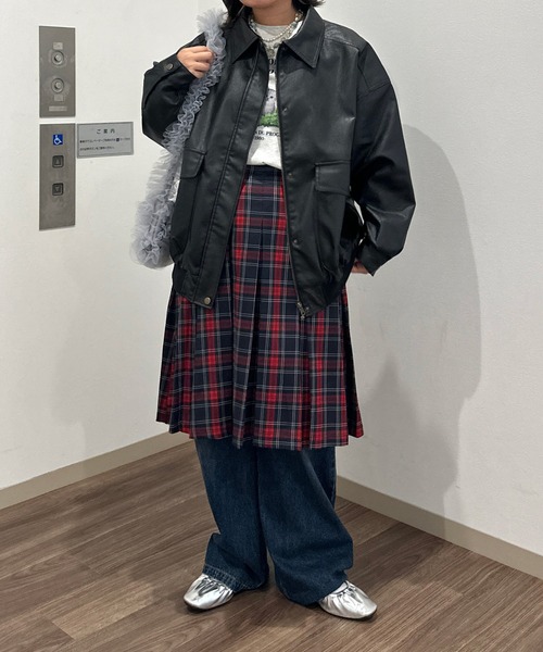 kutir（クティール）の「ヴィンテージライクオーバーサイズポケットブルゾン（ブルゾン・レディース・ブラック/ダークブラウン・FREE）」の11枚目の写真