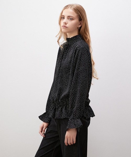LE SOUK HOLIDAY(ルスークホリデー)の「ネックフリルブラウス(シャツ/ブラウス・レディース・オフホワイト/ブラック/ネイビー・L/M)」の8枚目の写真