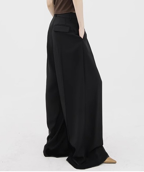 Chick（チック）の「Double Tuck Baggy Slacks / バギースラックス（スラックス・レディース・ブラック・FREE）」の3枚目の写真