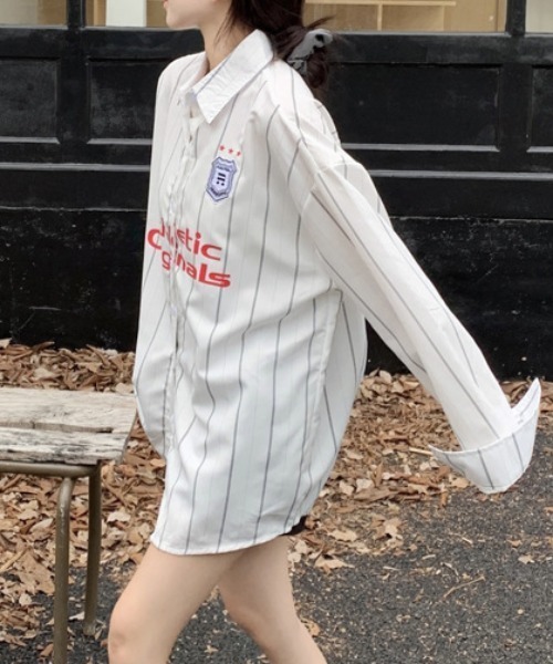 Vipoa(ヴィポア)の「スポーティーストライプシャツ(シャツ/ブラウス・レディース・ホワイト・FREE)」の8枚目の写真