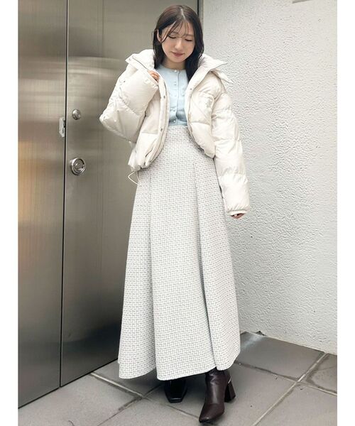 MERCURYDUO（マーキュリーデュオ）の「ビジューボタンニットカーディガン（カーディガン/ボレロ・レディース・オフホワイト/ライトブルー/ブラック/ピンク・FREE）」の11枚目の写真