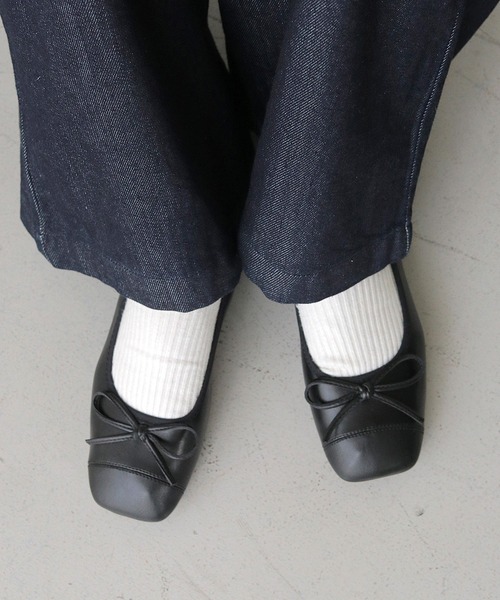HER CLOSET（ハークローゼット）の「 【HER CLOSET】スクエアトゥソフトバレーパンプス SQUARE TOE SOFT BALLET PUMPS（パンプス・レディース・ブラック/シルバー・24/23/22/23.5）」の3枚目の写真
