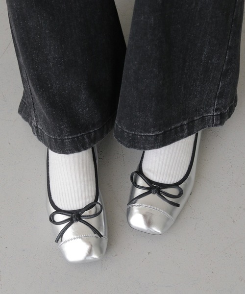 HER CLOSET（ハークローゼット）の「 【HER CLOSET】スクエアトゥソフトバレーパンプス SQUARE TOE SOFT BALLET PUMPS（パンプス・レディース・ブラック/シルバー・24/23/22/23.5）」の13枚目の写真