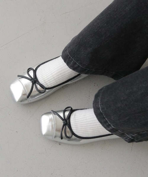 HER CLOSET（ハークローゼット）の「 【HER CLOSET】スクエアトゥソフトバレーパンプス SQUARE TOE SOFT BALLET PUMPS（パンプス・レディース・ブラック/シルバー・24/23/22/23.5）」の10枚目の写真