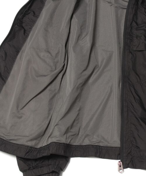 G-STAR(ジースター)の「ROVIC OVERSHIRT/ミリタリーディテールナイロンジップアップジャケット(ナイロンジャケット・メンズ・ダークブラック・MEDIUM/SMALL/LARGE/X-SMALL/X-LARGE)」の8枚目の写真