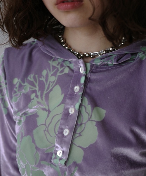 igi（イジ）の「OPAL VELOUR HOODIE TEE / ベロアフーディー（パーカー・レディース・ブラック/パープル・FREE）」の21枚目の写真