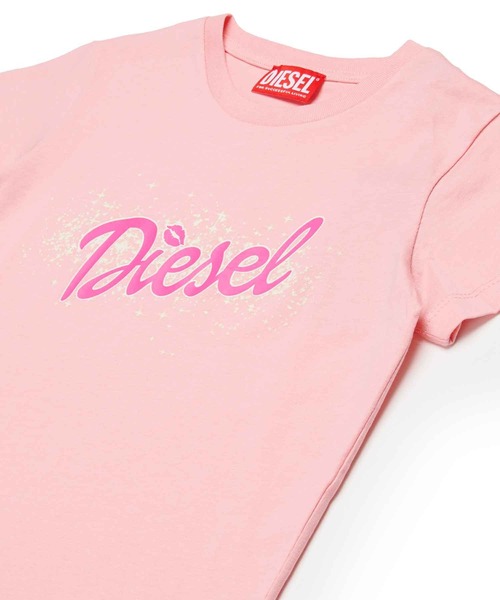 DIESEL KIDS(ディーゼルキッズ)の「DIESEL(ディーゼル)Kids & Junior ブランドロゴ半袖Tシャツショートパンツセットアップ(Tシャツ/カットソー・キッズ・ブラック/ライトピンク・6Y/8Y/12Y/16Y/4Y/10Y/14Y)」の6枚目の写真