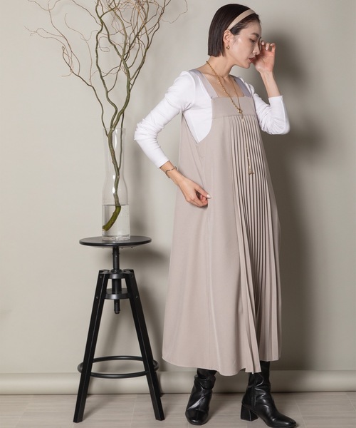 LAISSE PASSE ストーン付きプリーツバッグ　2WAY ベージュ バックル付きクラッチバッグ