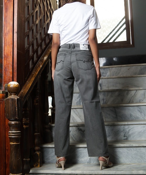 London Denim（ロンドンデニム）の「London Denm (Grange) Straight Loose boys cut/ ストレート ボーイフレンドデニム（デニムパンツ・レディース・グレー系その他/ライトグレー/ブラック・S/M/L/LL）」の10枚目の写真