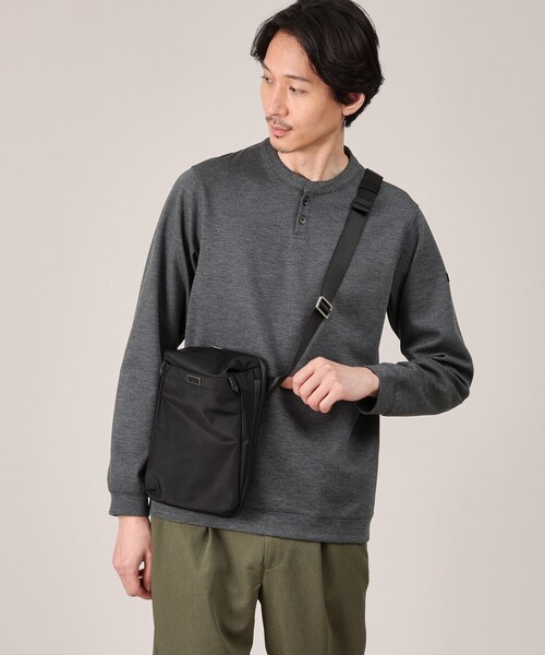 TAKEO KIKUCHI(タケオキクチ)の「【B5サイズ/縦型】エクスパンド ショルダーバッグ(S)(ショルダーバッグ・メンズ・ネイビー/ブラック・00)」の16枚目の写真