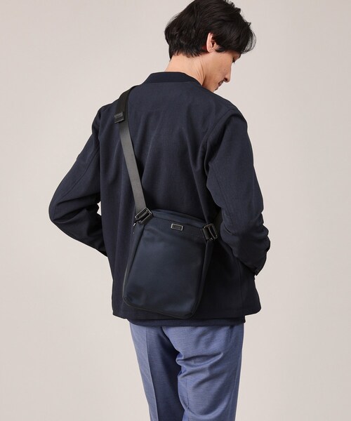 TAKEO KIKUCHI(タケオキクチ)の「【B5サイズ/縦型】エクスパンド ショルダーバッグ(S)(ショルダーバッグ・メンズ・ネイビー/ブラック・00)」の19枚目の写真