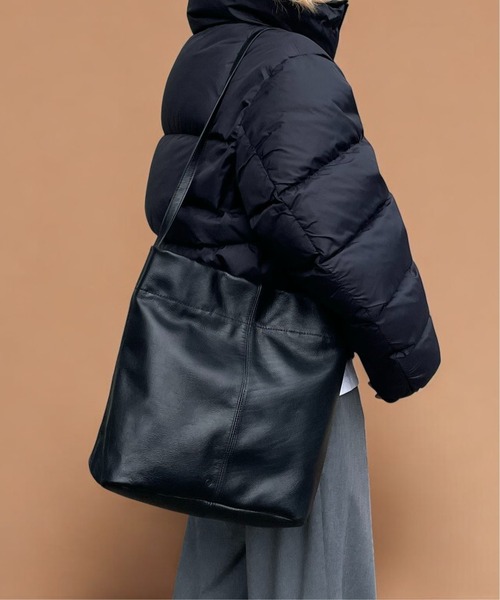 utta(ウッタ)の「【utta/ウッタ】ゴートレザー2WAY TOTEBAG /山羊革 /本革(トートバッグ・レディース・ブラック・FREE)」の4枚目の写真