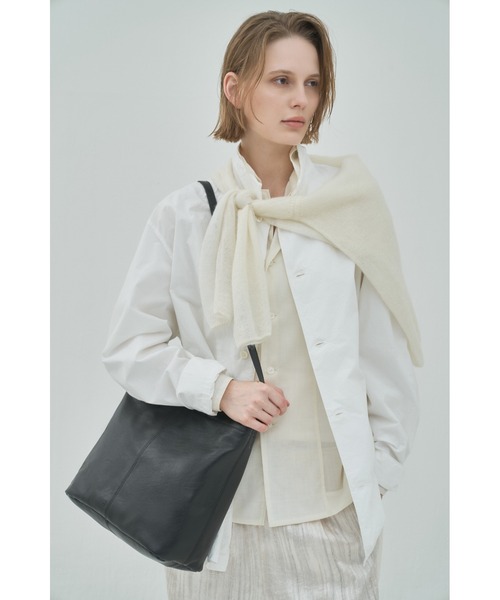 utta(ウッタ)の「【utta/ウッタ】ゴートレザー2WAY TOTEBAG /山羊革 /本革(トートバッグ・レディース・ブラック・FREE)」の18枚目の写真