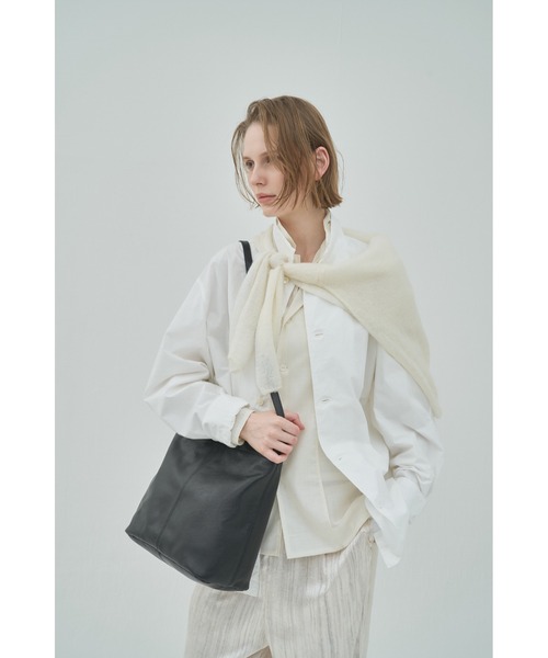 utta(ウッタ)の「【utta/ウッタ】ゴートレザー2WAY TOTEBAG /山羊革 /本革(トートバッグ・レディース・ブラック・FREE)」の22枚目の写真