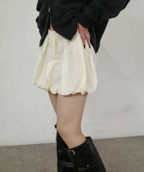 WHO'S WHO gallery（フーズフーギャラリー）の「バルーンスカート（スカート・レディース・グレー/ホワイト/ブラック/ブラック系その他・FREE）」の2枚目の写真