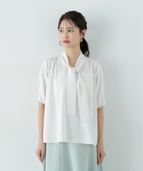 N.(N. Natural Beauty Basic)(エヌエヌナチュラルビューティーベーシック)の「ラチネボウタイブラウス(シャツ/ブラウス・レディース・グレー/オフホワイト/イエロー・MEDIUM)」の9枚目の写真