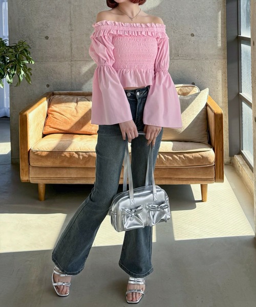 clear（クリア）の「フリルオフショルシャーリングブラウス［大人カジュアル 骨格ウェーブ］≪再入荷≫（シャツ/ブラウス・レディース・サックスブルー/ブラック/オフホワイト/ピンク・F）」の9枚目の写真