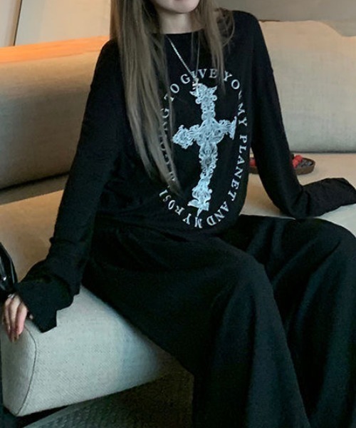 ViViDAY(ビビデー)の「デザイン十字架長袖tシャツ(Tシャツ/カットソー・レディース・ブラック/ホワイト・M)」の7枚目の写真