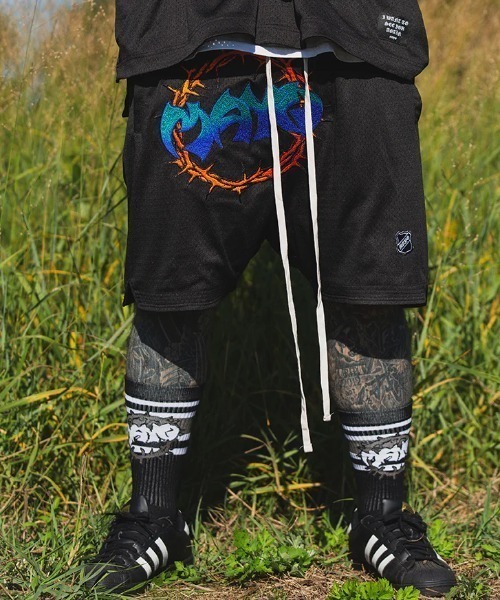 ROYAL FLASH(ロイヤルフラッシュ)の「MAYO/メイヨー/THORNS EMBROIDERY GAME SHORTS(その他パンツ・メンズ・ブラック/ブルー/ホワイト・M)」の1枚目の写真