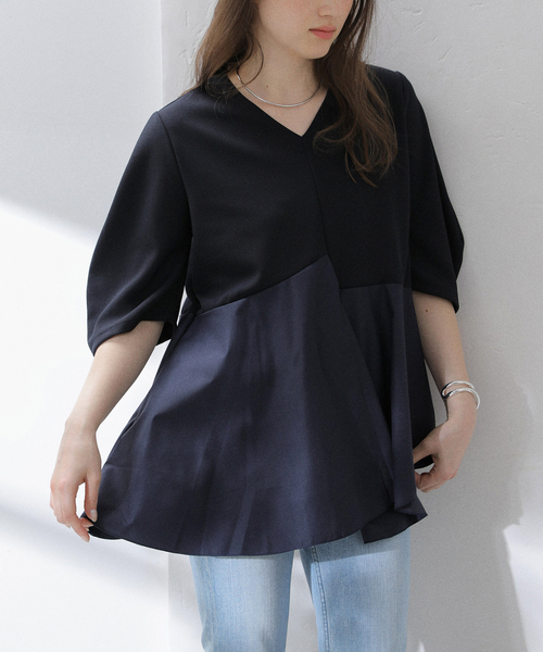 La TOTALITE(ラトータリテ)の「【MARECHAL TERRE/マルシャルテル】Vネックコンビプルオーバー(Tシャツ/カットソー・レディース・ネイビー/ホワイト・FREE)」の2枚目の写真