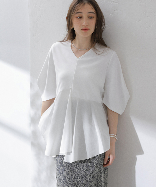 La TOTALITE(ラトータリテ)の「【MARECHAL TERRE/マルシャルテル】Vネックコンビプルオーバー(Tシャツ/カットソー・レディース・ネイビー/ホワイト・FREE)」の6枚目の写真