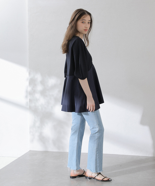 La TOTALITE(ラトータリテ)の「【MARECHAL TERRE/マルシャルテル】Vネックコンビプルオーバー(Tシャツ/カットソー・レディース・ネイビー/ホワイト・FREE)」の8枚目の写真