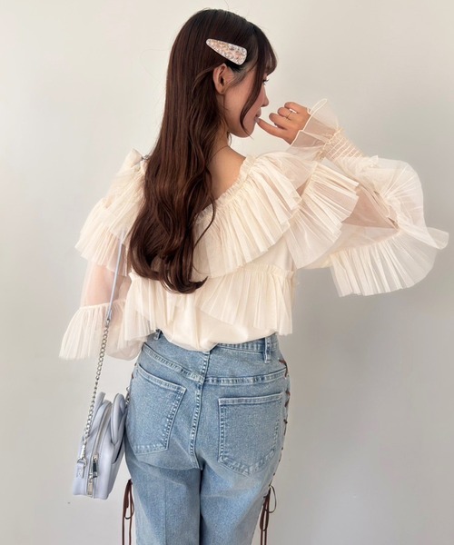 one after another NICE CLAUP(ワンアフターアナザーナイスクラップ)の「オフショルフリルブラウス(シャツ/ブラウス・レディース・サックスブルー/アイボリー/ネイビー・FREE)」の19枚目の写真