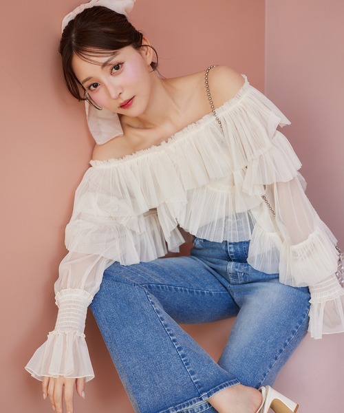 one after another NICE CLAUP(ワンアフターアナザーナイスクラップ)の「オフショルフリルブラウス(シャツ/ブラウス・レディース・サックスブルー/アイボリー/ネイビー・FREE)」の21枚目の写真