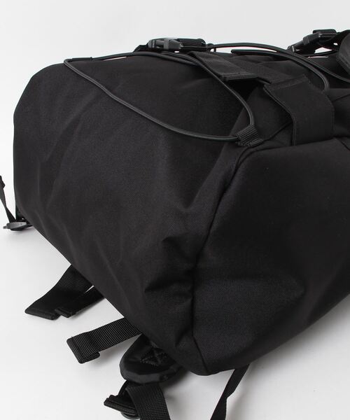 Carhartt WIP（カーハートダブリューアイピー）の「KICKFLIP BACKPACK（バックパック/リュック・メンズ・ブラウン/ダークブラウン/ブラック・ONE SIZE）」の5枚目の写真