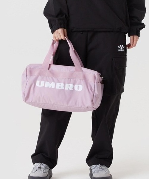 UMBRO(アンブロ)の「【日本未入荷】UMBRO/アンブロ ミニダッフルバッグ 15リットル(ボストンバッグ・メンズ・ブラック/ピンク・FREE)」の6枚目の写真