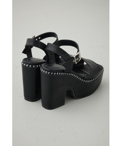 AZUL by moussy(アズールバイマウジー)の「ステッチデザインプラットフォームサンダル(サンダル・レディース・ブラック/ブラウン・SMALL/MEDIUM/LARGE)」の19枚目の写真